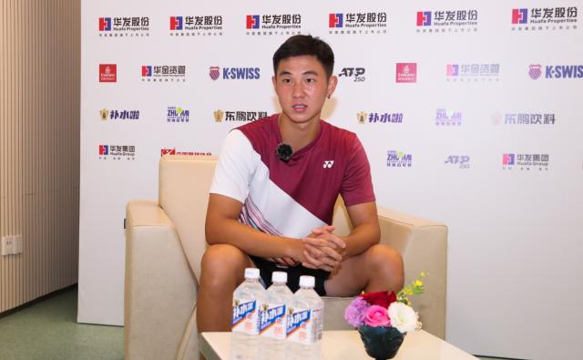 开云APP-两场巡回赛首秀，学费都没白交